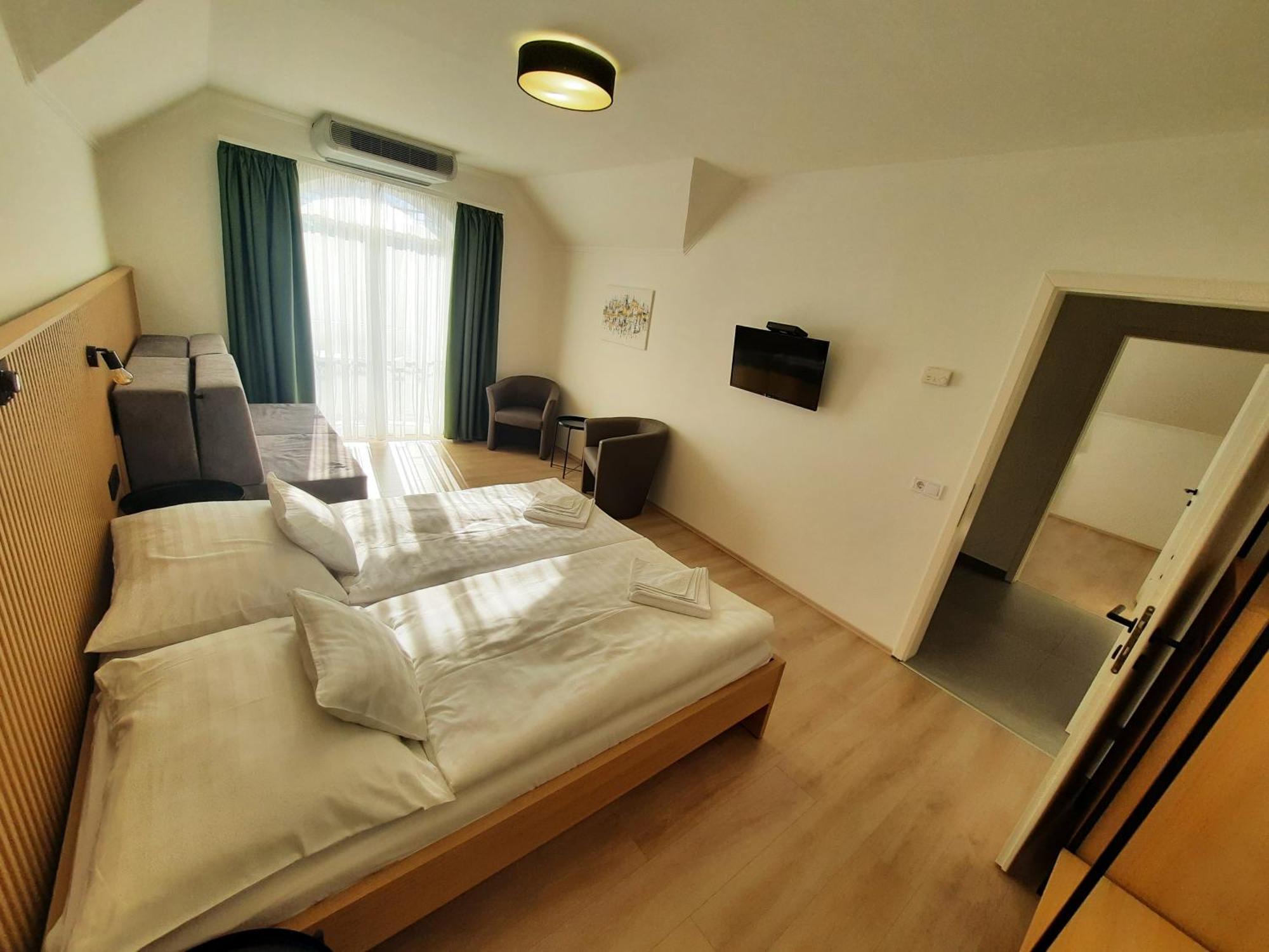 Sovirag Termal Panzio Hotel Hajdúnánás Exterior foto